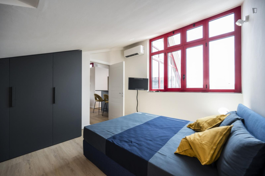 Cozy Bedroom in a 2-Bedroom Apartment with Terrace - Turin - chambre - ImmoJeune