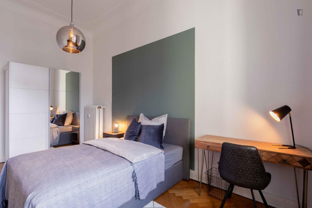 Modern double bedroom in Hamburg - Hamburg - chambre - ImmoJeune