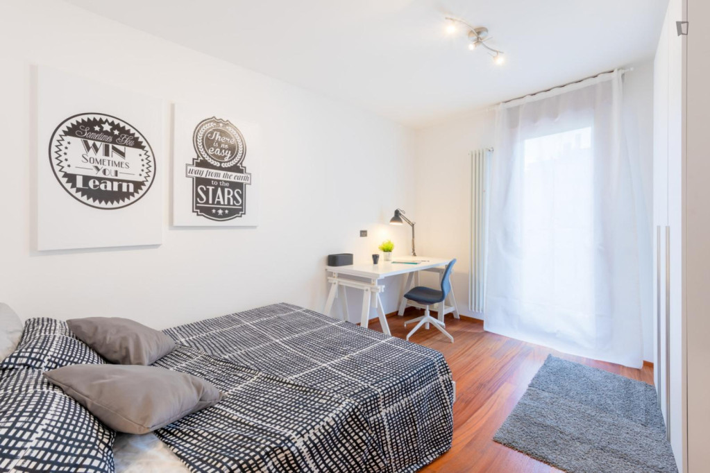 Excellent double bedroom near the Mestre train station - Venice - chambre - ImmoJeune