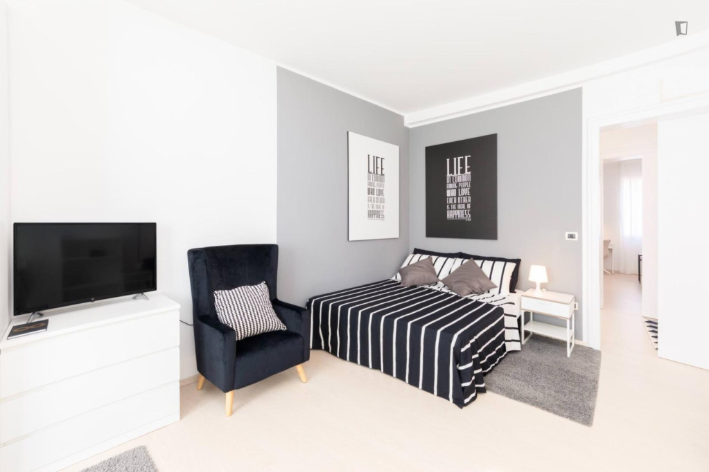 Spacious double bedroom in mestre - Venice - chambre - ImmoJeune