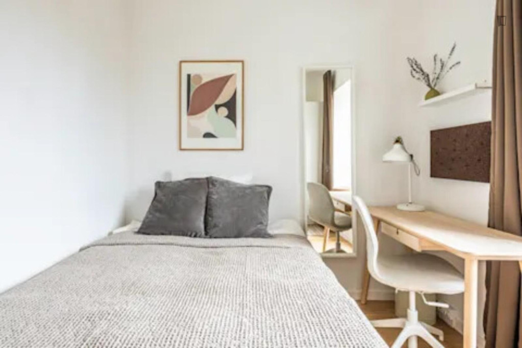 Comfortable single bedroom in shared flat in Sydhavnen