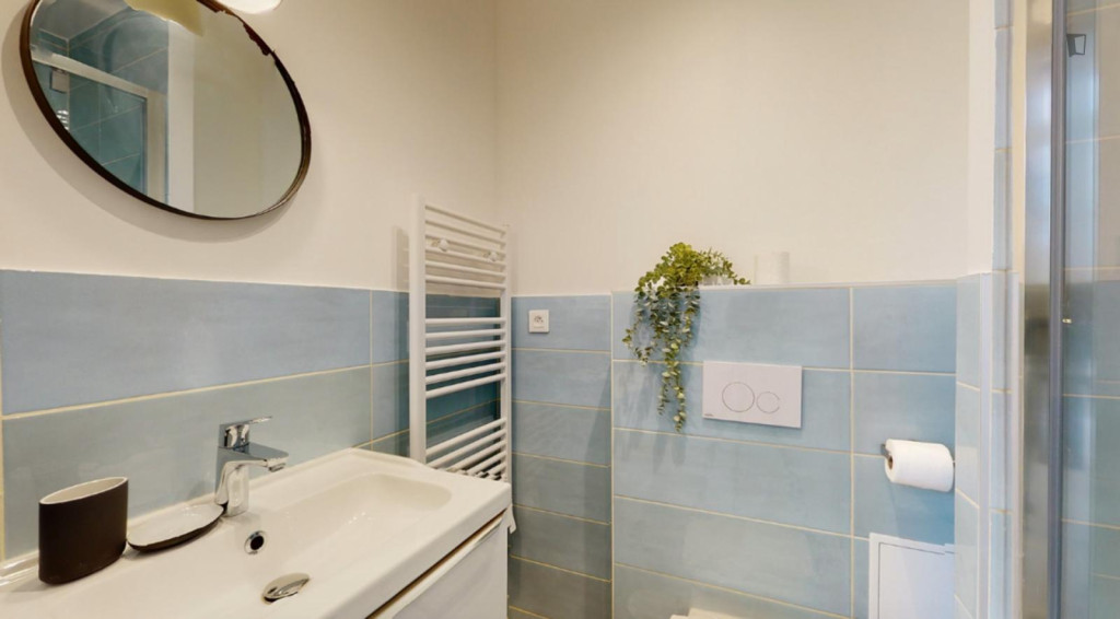 Cushy studio not far from Cinq Avenues Longchamp metro station