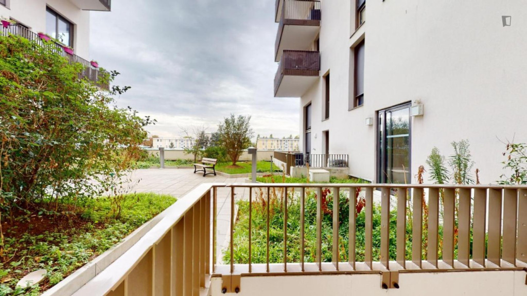 Cushy double bedroom close to Parc de la Blanchette