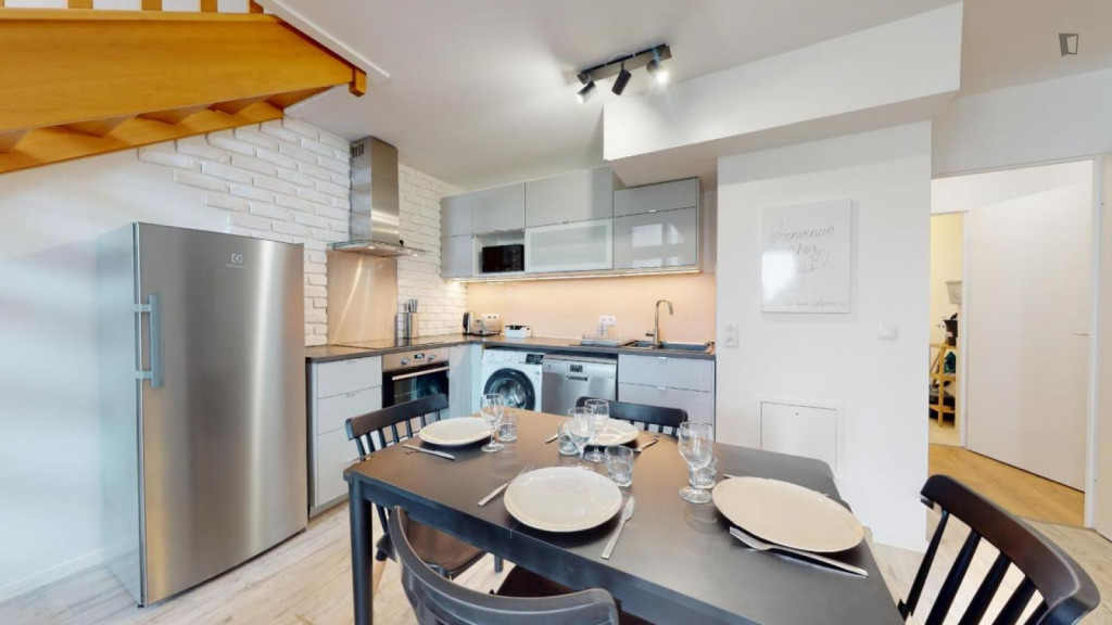 Cushy double bedroom close to Parc de la Blanchette