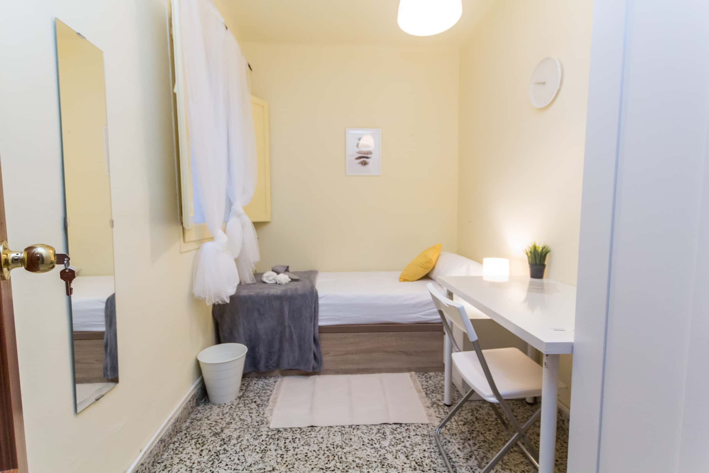 82- 2 Pasaje Sondalezas Habitación 2