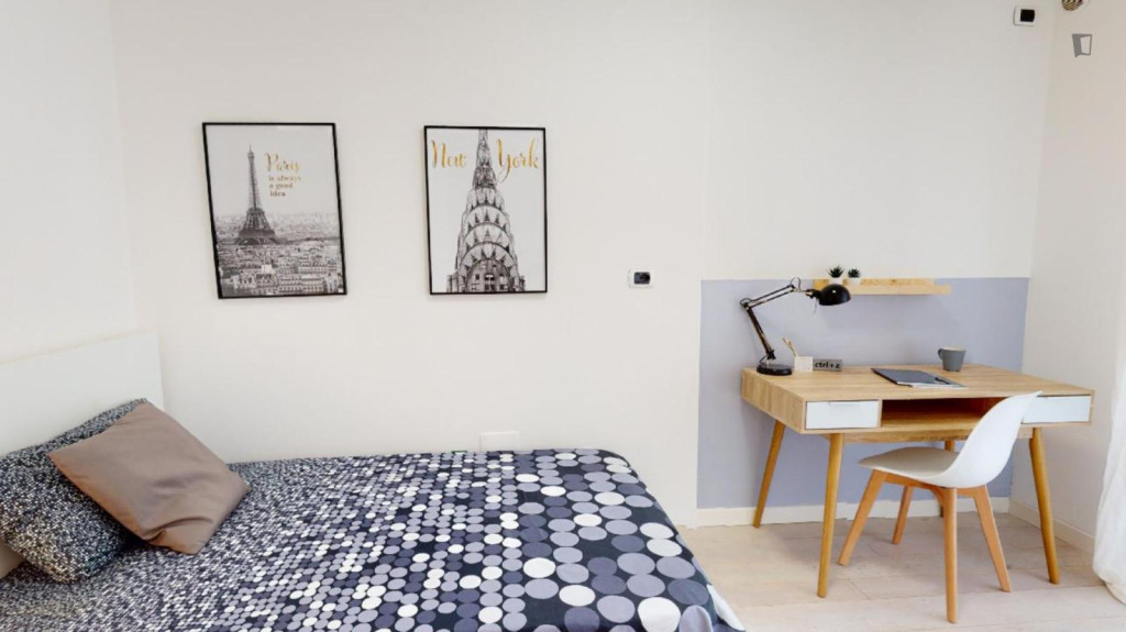 Pleasant single bedroom near Parco Fornace Morandi