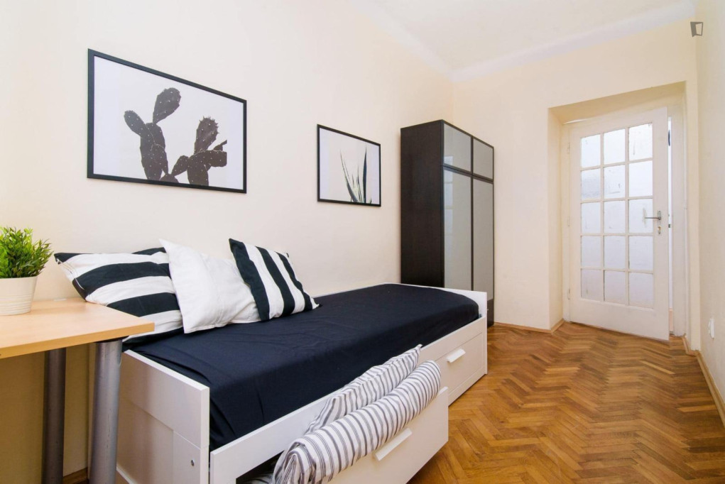 Appealing single bedroom near the Bubny train station - Prague - chambre - ImmoJeune