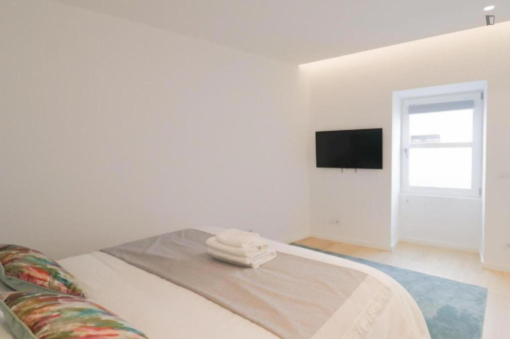Modern 1 Bedroom Apartment close to Aveiro Train Station - Aveiro - chambre - ImmoJeune
