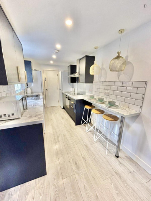 Welcoming double bedroom near Coventry University