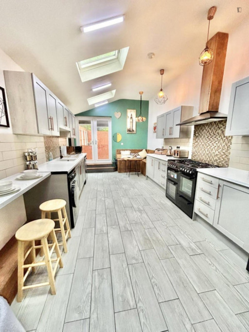 Homely double bedroom in Hillfields