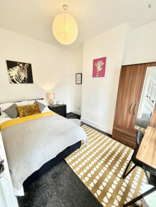 Inviting double bedroom in Chapel Fields - Coventry - chambre - ImmoJeune