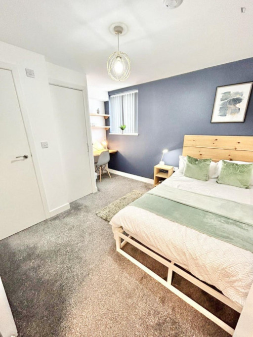 Lovely double bedroom near Coventry University