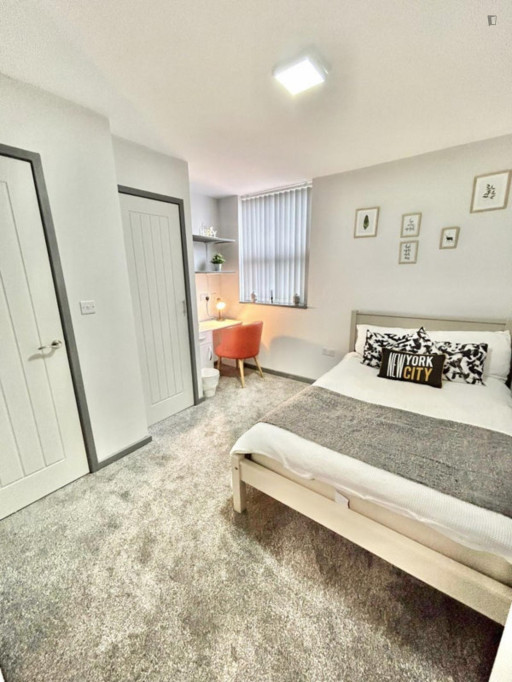 Neat and cosy double bedroom in Hillfields - Coventry - chambre - ImmoJeune