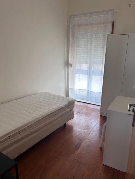 Cozy Single Bedroom close to Casa da Música Metro - Porto - chambre - ImmoJeune