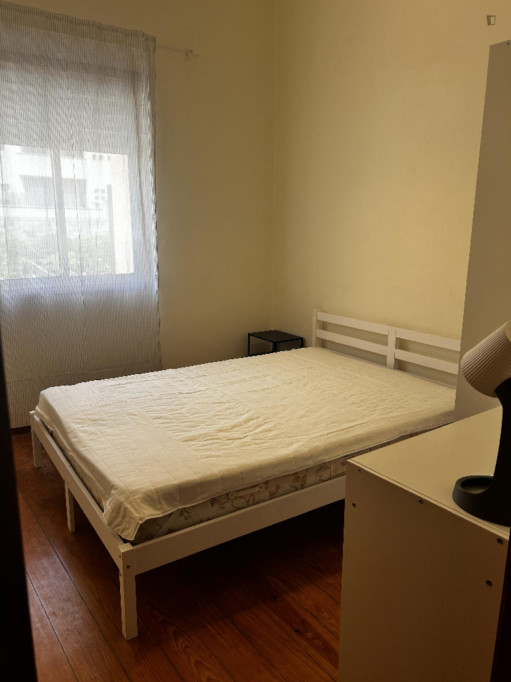 Comfy Double Bedroom close to Lapa Metro - Porto - chambre - ImmoJeune