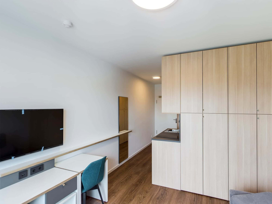 Furnished studio, Concierge and free Gym - in Central Berlin