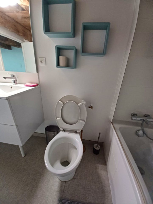 Cozy Coliving on 6000m² Farm with Fiber Optic Internet in Gévezé