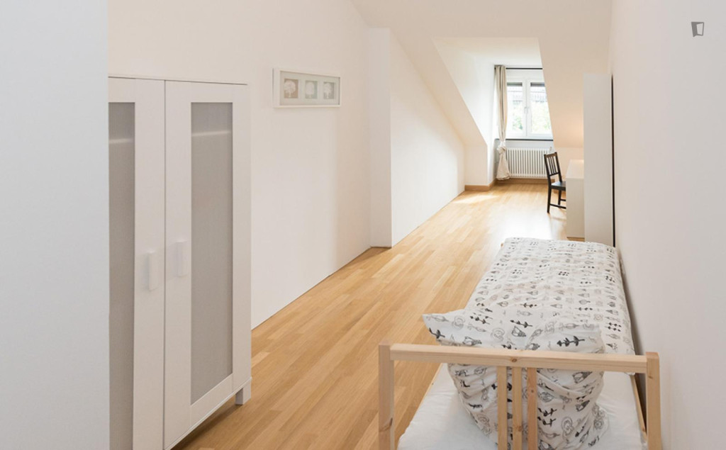 Tasteful single bedroom in Gärtnerplatzviertel - Munich - chambre - ImmoJeune