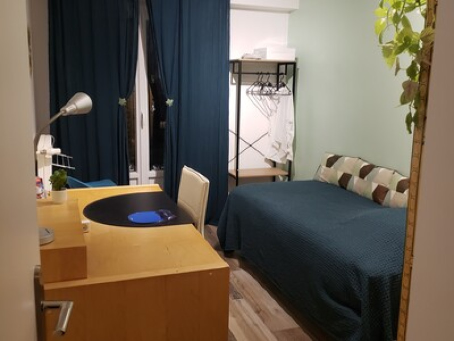 ROOM for rent in T4
