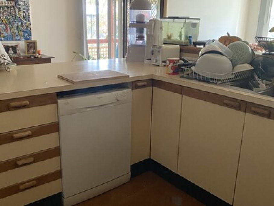 Lovely quiet room in Kaleen