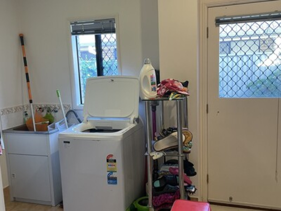 PRIVATE STUDENT ROOM