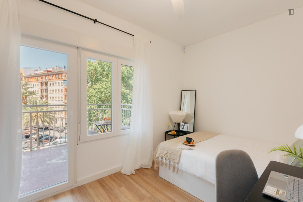 Bedroom for rent in Primado Reig 37, Valencia - Valence - chambre - ImmoJeune