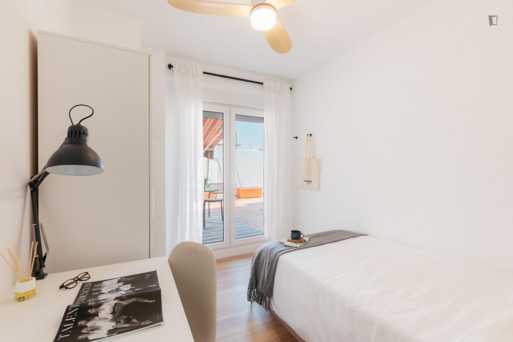 Bedroom for rent in Totana 14, Valencia - Valence - chambre - ImmoJeune