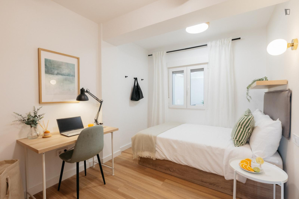 Bedroom for rent in Totana 14, Valencia - Valence - chambre - ImmoJeune