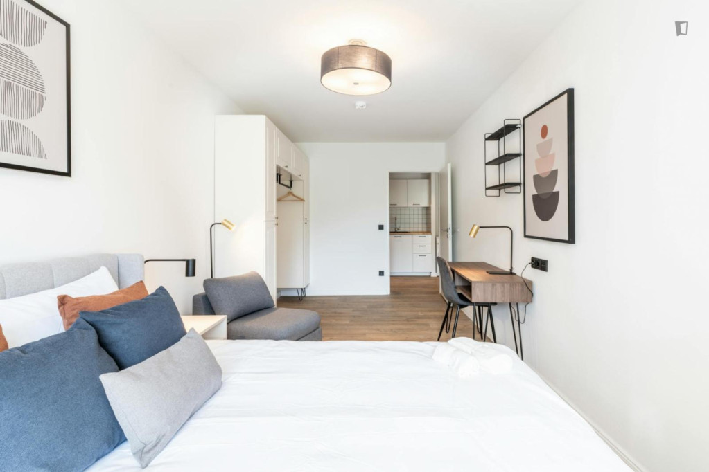 Excellent 3-bedroom apartment in Westend