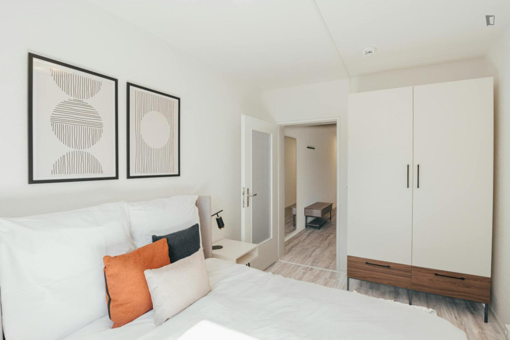 Very pleasant 3-bedroom apartment in Westend