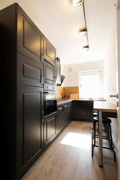 Sunny 3-bedroom apartment in Westend