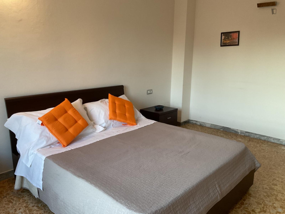 1-bedroom apartment - Florence - chambre - ImmoJeune