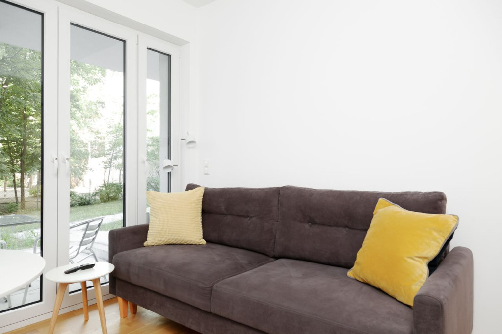 COZY APARTMENT WITH GARDEN VIEW