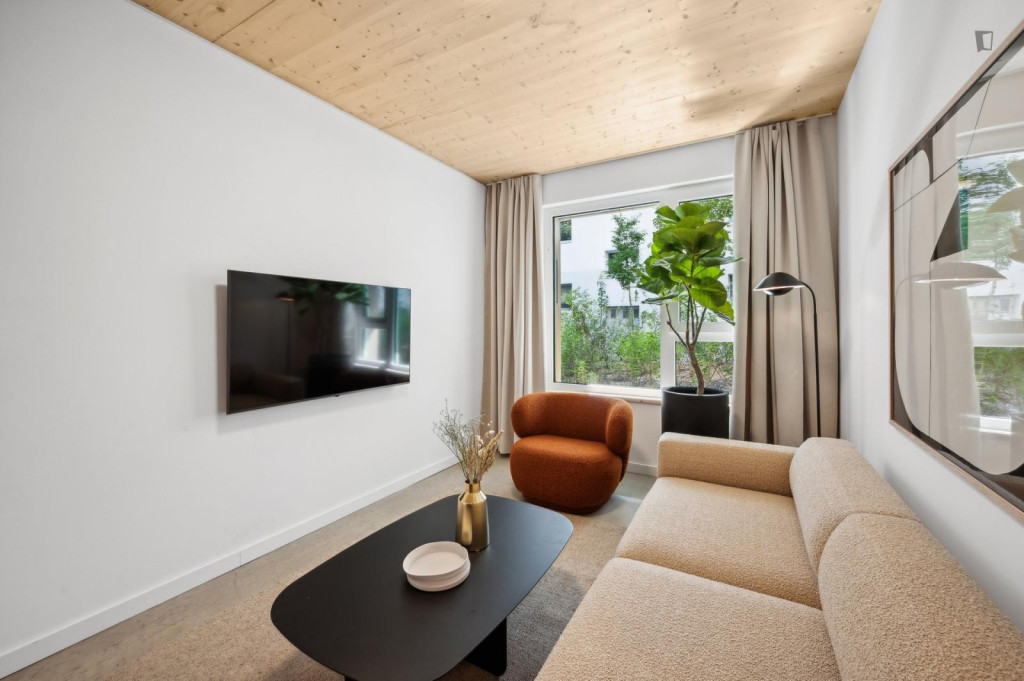 Neat single bedroom near the Beusselstraße train station