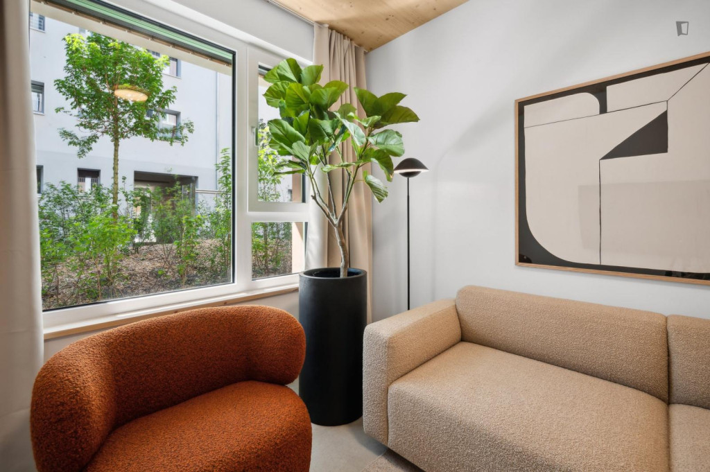 Neat single bedroom near the Beusselstraße train station
