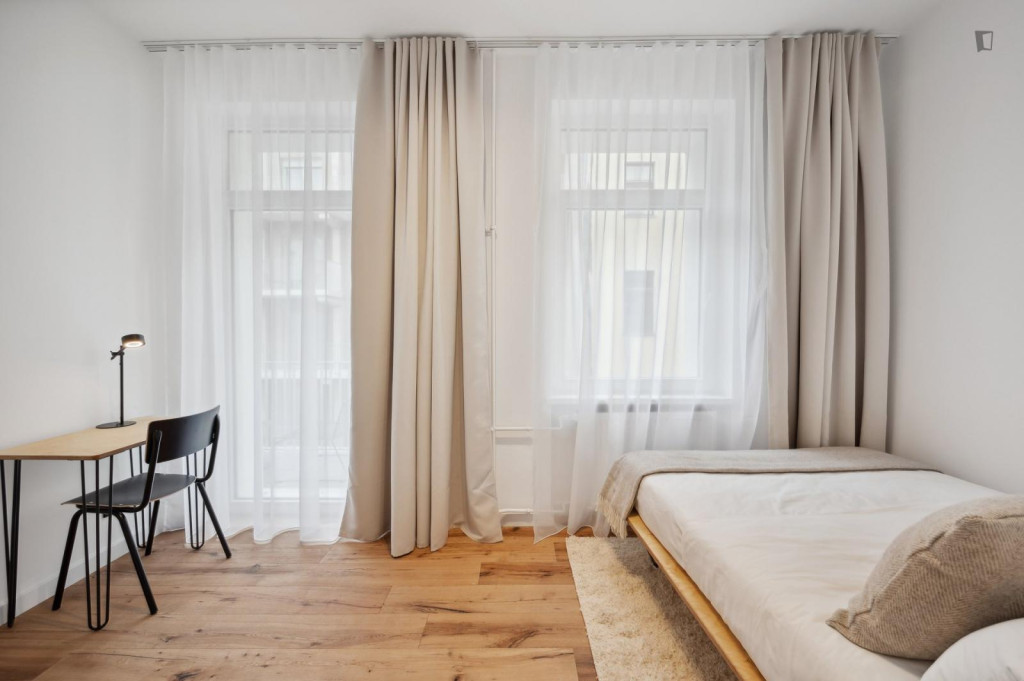 Neat single bedroom near the Beusselstraße train station - Berlin - chambre - ImmoJeune