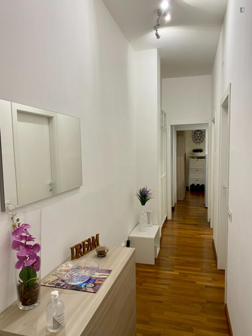 Double bedroom in 2-bedroom apartment