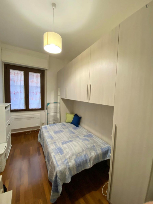 Double bedroom in 2-bedroom apartment