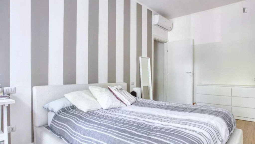 Luminous 1-bedroom apartment near the Domodossola train station