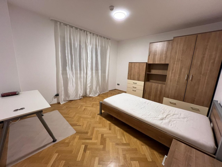 Modern 5-room men's flat share - quiet & beautifully located