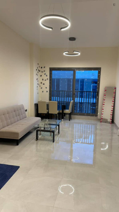 Modern 1 Bedroom Apartment close to InsuranceMarket Metro - Dubai - chambre - ImmoJeune