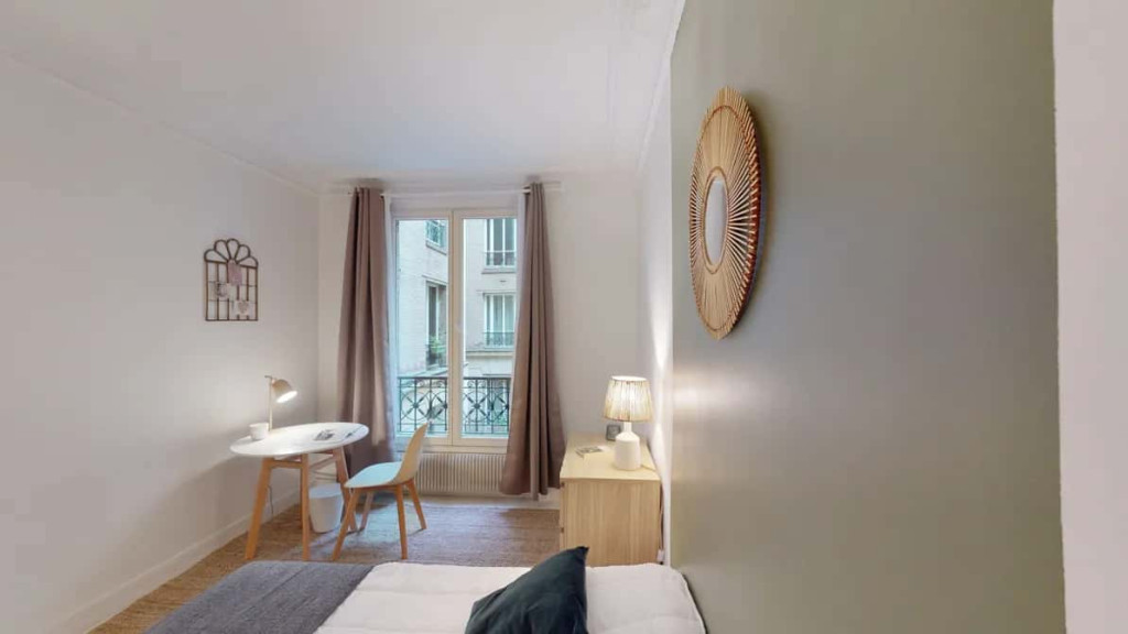 Room in Rue Euryale Dehaynin, Paris for 58 m² with 3 bedrooms