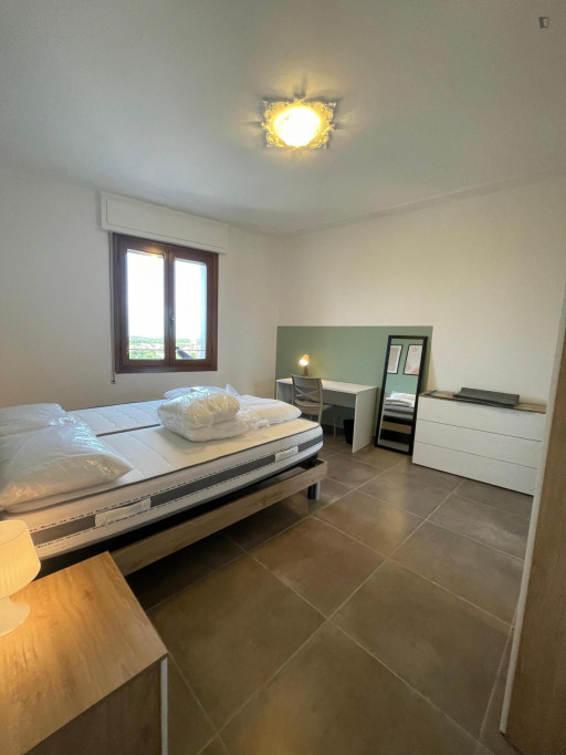 Nice Double Bedroom well connected to Piazza dei Signori, in central Treviso