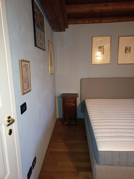 Room in Via Alboino, Pavia for 60 m² with 2 bedrooms