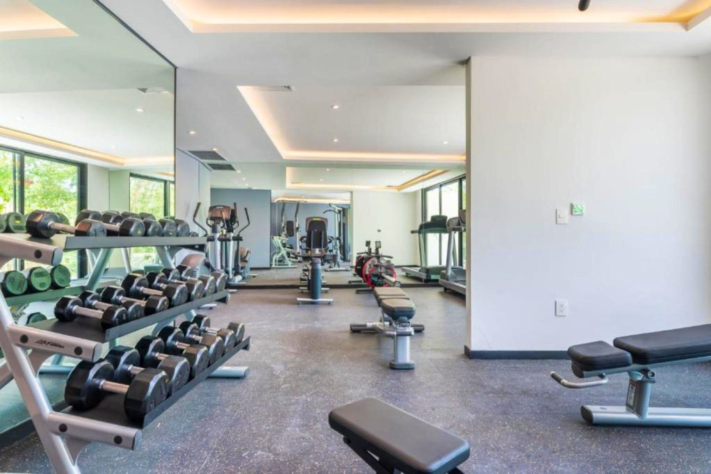 Luxury Stunning Coliving w/ Pool + Gym 10 minutes away from Tulum Beach
