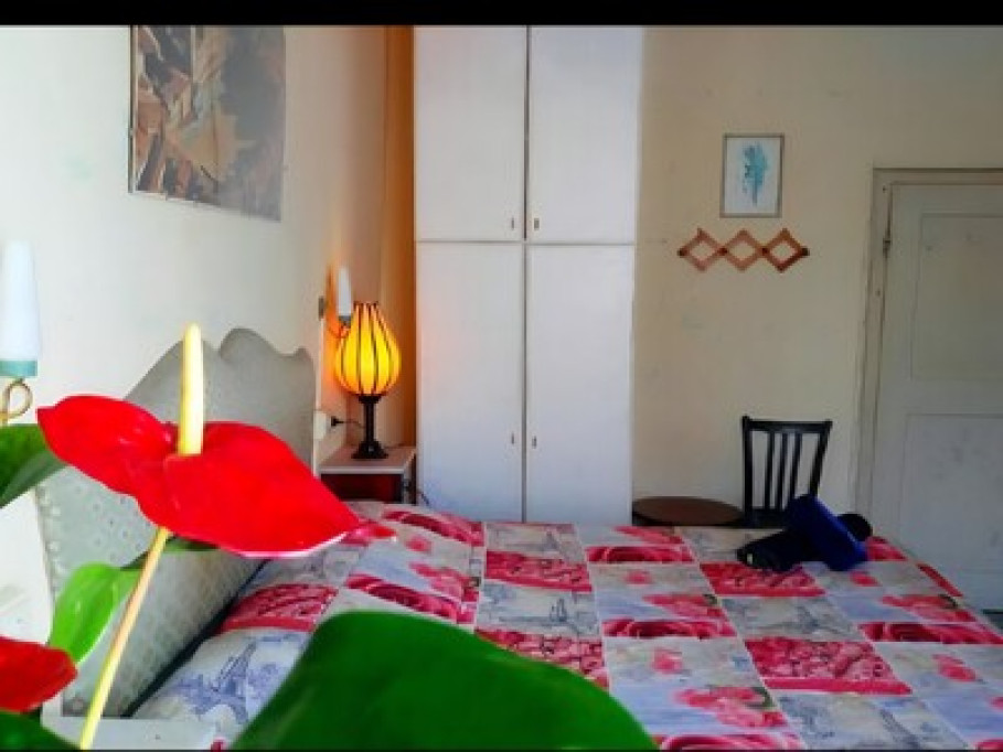 Stanza matrimoniale ampia-luminosa