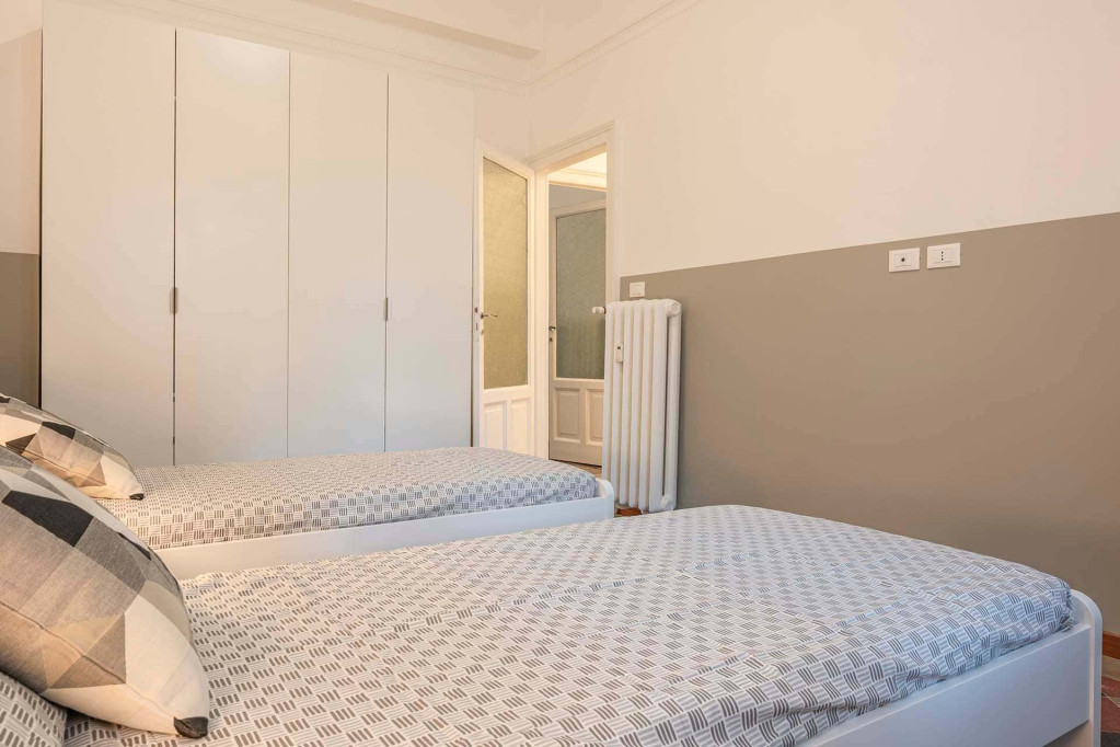 viale zara 145  shared room d1 - bed a