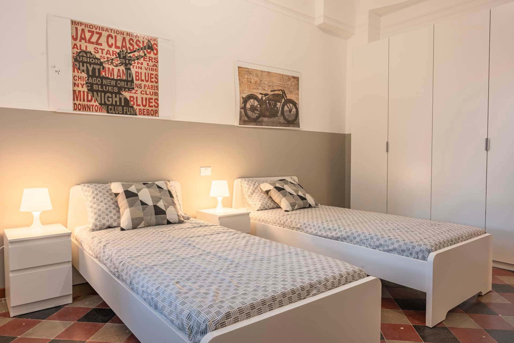 viale zara 145  shared room d1 - bed a
