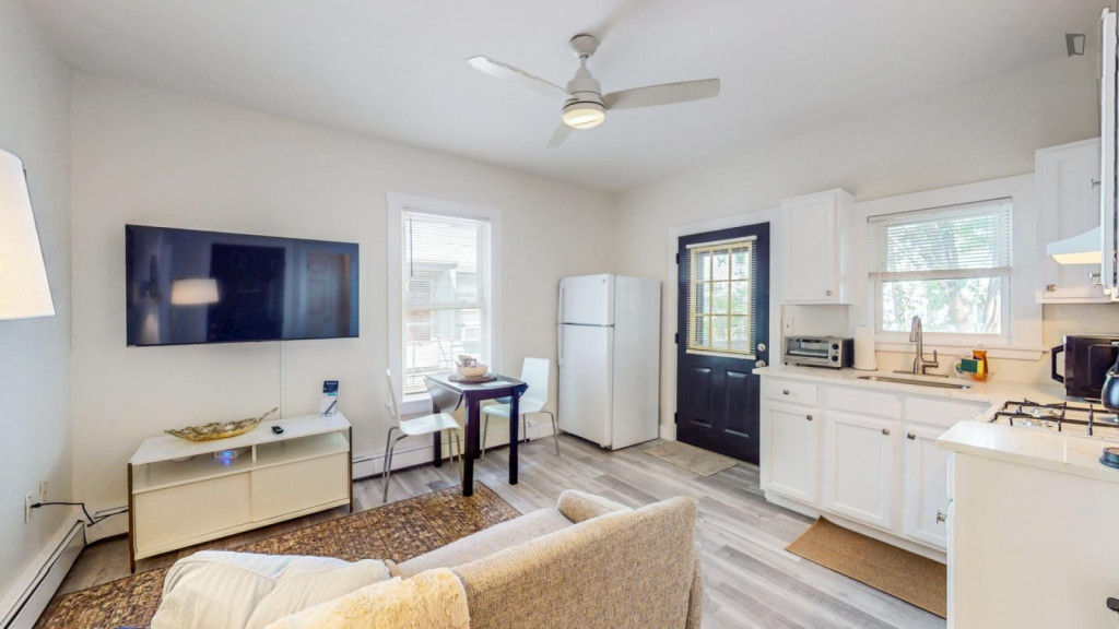 Appealing 1-bedroom apartment in Riverside