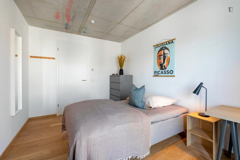 Bright single bedroom in well-connected Maxvorstadt